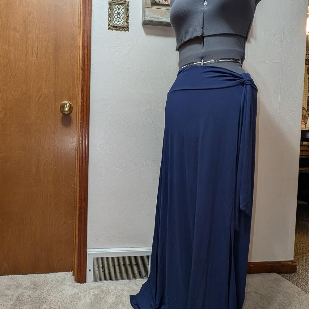 Women's Agnes & Dora Navy Blue maxi Skirt